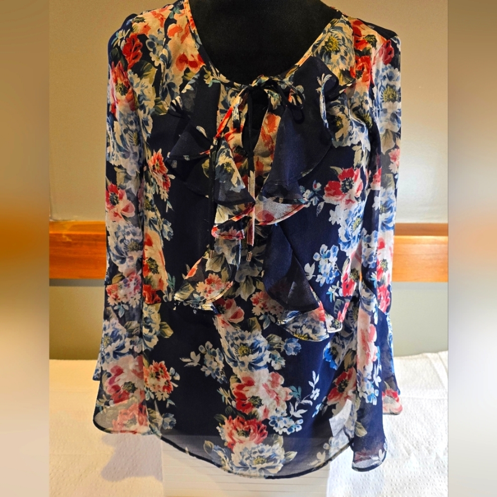 White House Black Market Navy Floral Blouse Size 0
